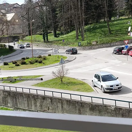 Apartament Apartman City *